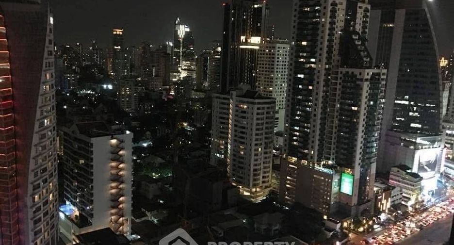 For rent 2 bedrooms condo in Khlong Toei, Bangkok