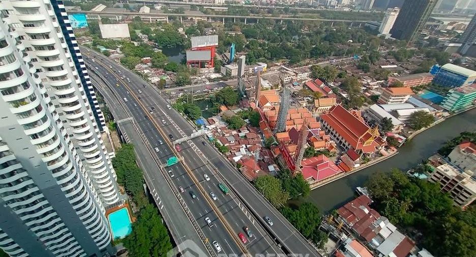 For rent 2 bedrooms condo in Pathum Wan, Bangkok