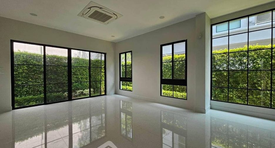 For rent 4 bedrooms house in Taling Chan, Bangkok