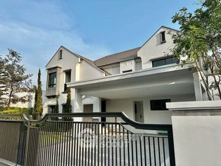 For rent 4 bedrooms house in Taling Chan, Bangkok