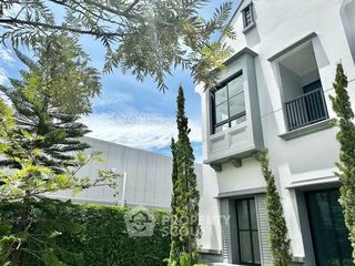 For rent 4 bedrooms house in Taling Chan, Bangkok