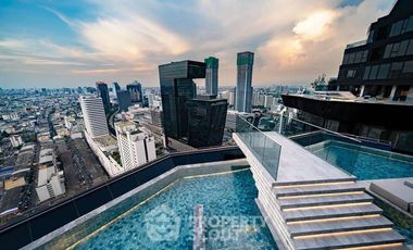 For rent 2 bedrooms condo in Huai Khwang, Bangkok