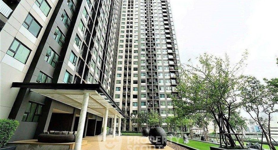 For rent 2 bedrooms condo in Watthana, Bangkok