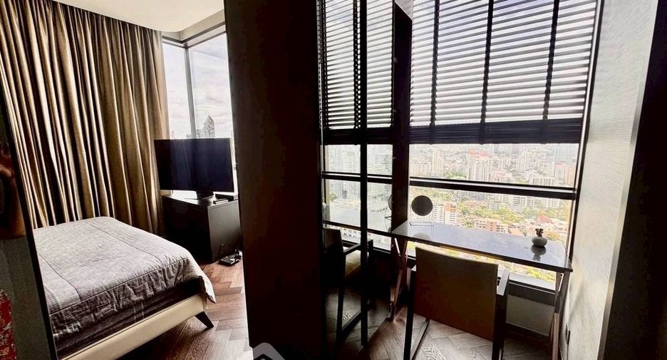 For rent 2 bedrooms condo in Khlong Toei, Bangkok