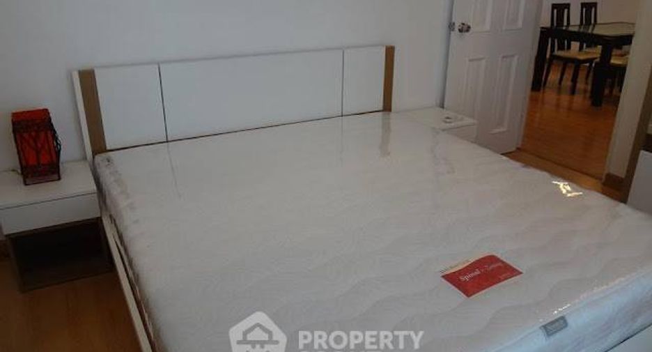 For rent 2 bedrooms condo in Bang Rak, Bangkok