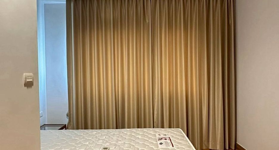 For rent 2 bedrooms condo in Phra Khanong, Bangkok