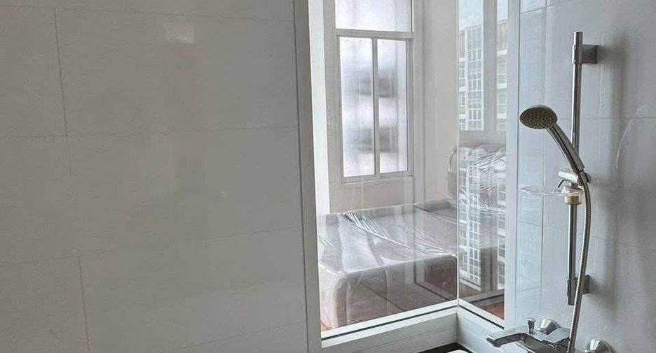 For rent 2 bedrooms condo in Bang Na, Bangkok