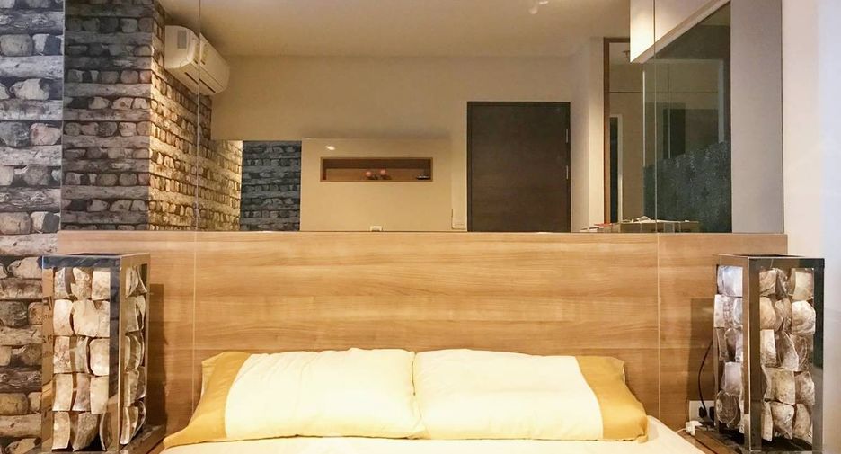 For rent 1 bed condo in Sathon, Bangkok