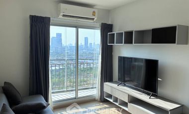 For rent 2 bedrooms condo in Huai Khwang, Bangkok