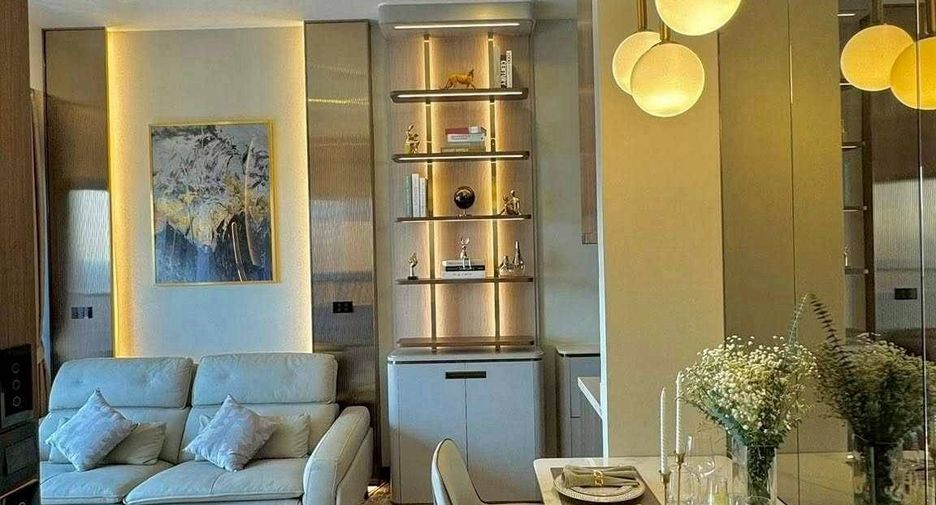 For rent 2 bedrooms condo in Watthana, Bangkok