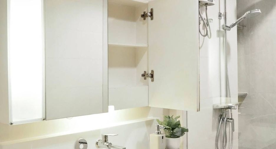 For rent 1 bed condo in Huai Khwang, Bangkok