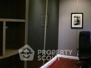Wohnung zur Miete mit 3 Zimmer in Pathum Wan, Bangkok