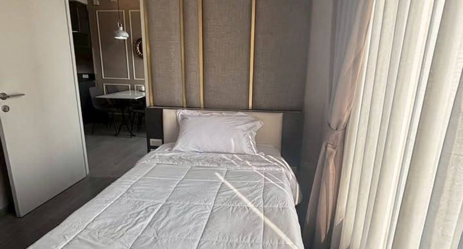 For rent 2 bedrooms condo in Khlong San, Bangkok