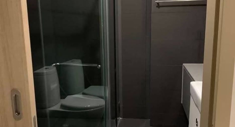 For rent 2 bedrooms condo in Pathum Wan, Bangkok