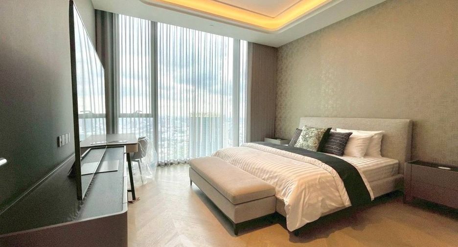 For rent 2 bedrooms condo in Pathum Wan, Bangkok