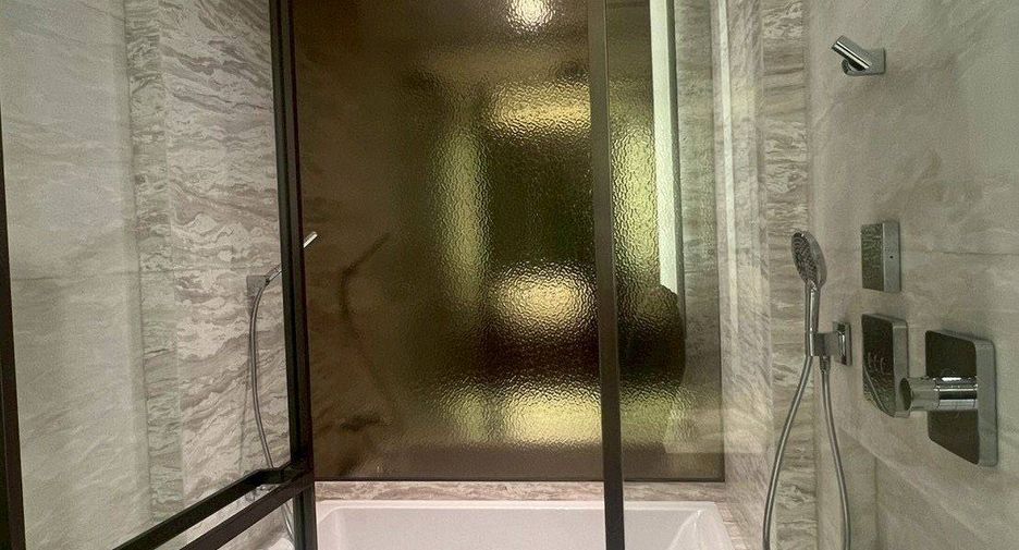 For rent 1 bed condo in Pathum Wan, Bangkok