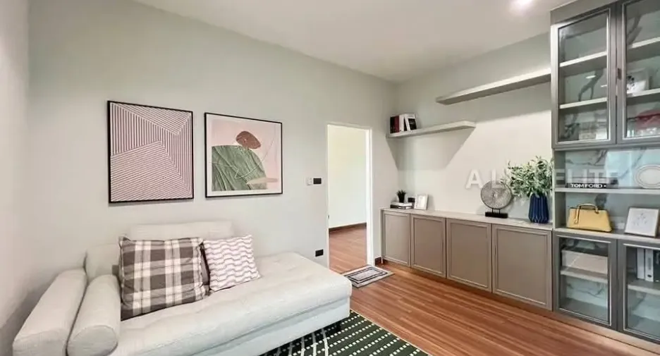 For sale 4 bedrooms house in Huay Yai, Pattaya