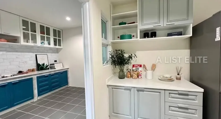 For sale 4 bedrooms house in Huay Yai, Pattaya