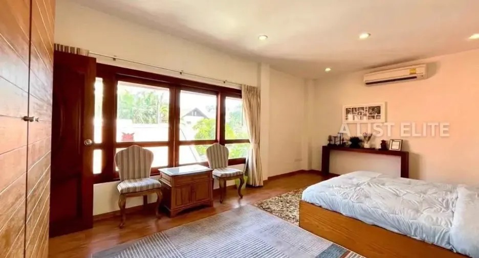 For rent 4 bedrooms house in East Pattaya, Pattaya