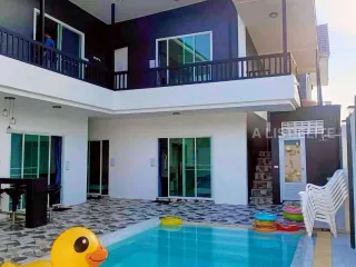 À louer 6 chambres maison à East Pattaya, Pattaya