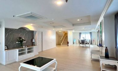 For rent 4 bedrooms apartment in Watthana, Bangkok