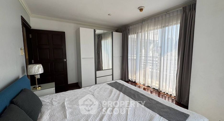 For rent 3 bedrooms condo in Watthana, Bangkok