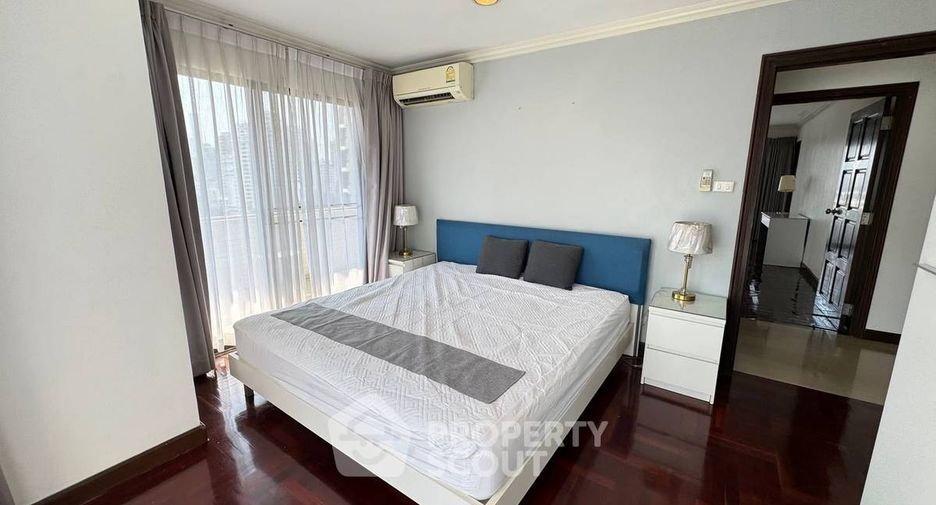 For rent 3 bedrooms condo in Watthana, Bangkok