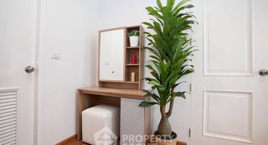 For rent 2 bedrooms condo in Ratchathewi, Bangkok
