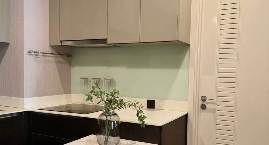 For rent 2 bedrooms condo in Phaya Thai, Bangkok