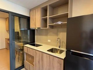 Condo en alquiler de 1 habitaciones en Huai Khwang, Bangkok