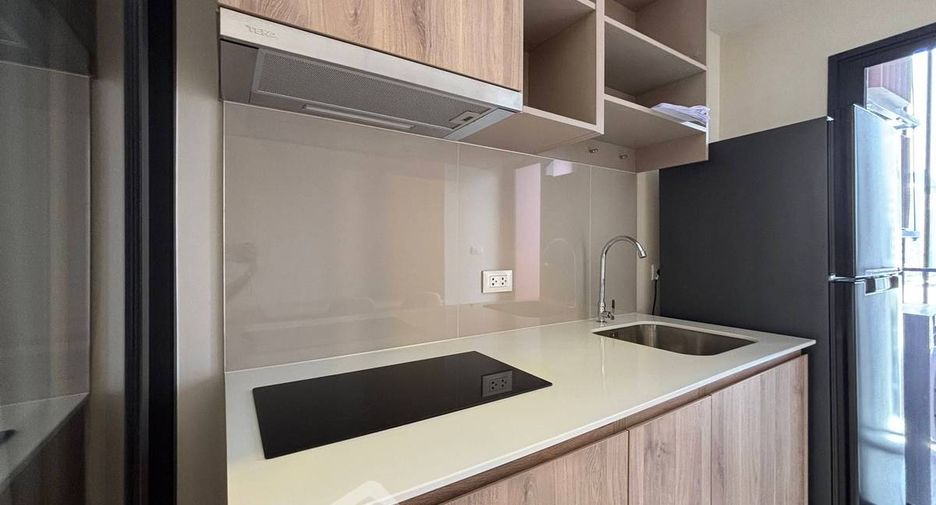 Wohnung zur Miete mit 1 Zimmer in Huai Khwang, Bangkok