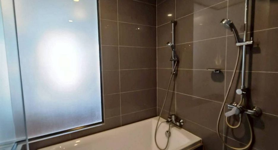 For rent 1 bed condo in Pathum Wan, Bangkok