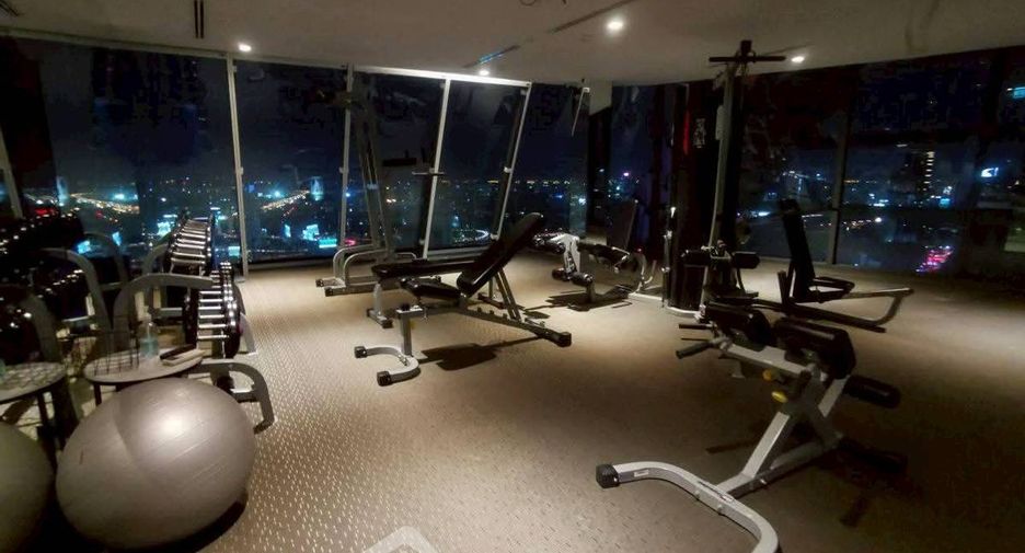 For rent 1 bed condo in Pathum Wan, Bangkok