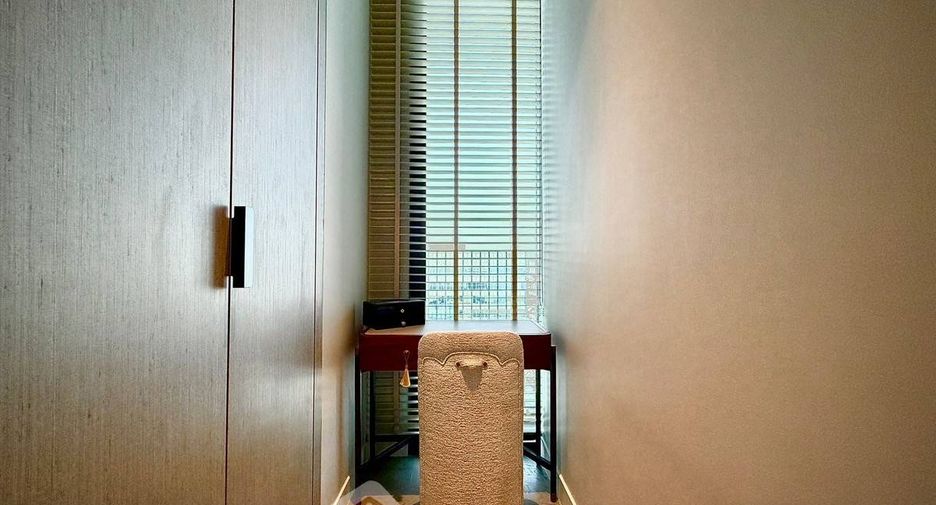 For rent 2 bedrooms condo in Pathum Wan, Bangkok