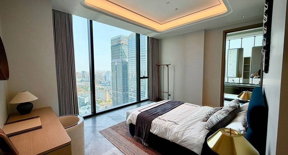 For rent 2 bedrooms condo in Pathum Wan, Bangkok