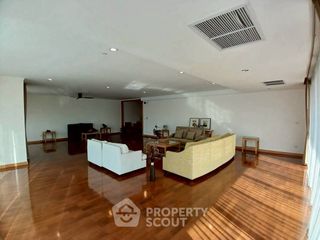 À louer 4 chambres appartement à Khlong Toei, Bangkok