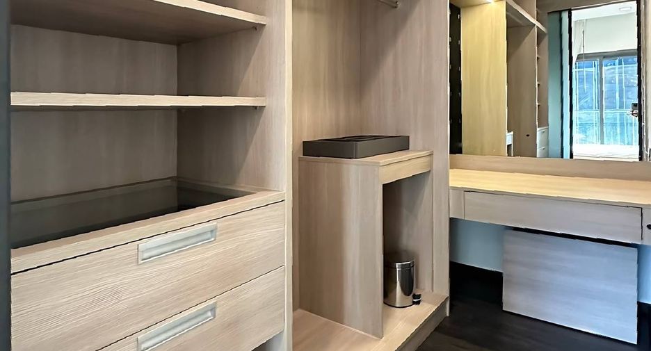 For rent 1 bed condo in Huai Khwang, Bangkok