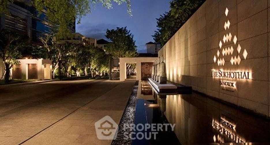 For rent 2 bedrooms condo in Sathon, Bangkok