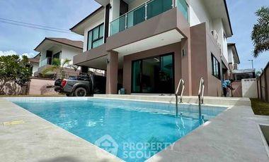 À louer 4 chambres villa à East Pattaya, Pattaya
