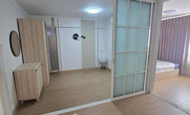 For rent 2 bedrooms condo in Sathon, Bangkok