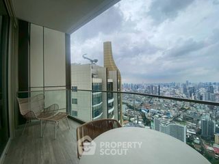 For rent 3 bedrooms condo in Khlong San, Bangkok