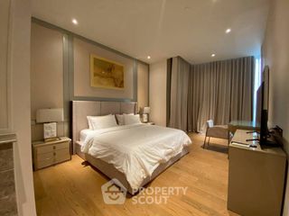 For rent 3 bedrooms condo in Khlong San, Bangkok