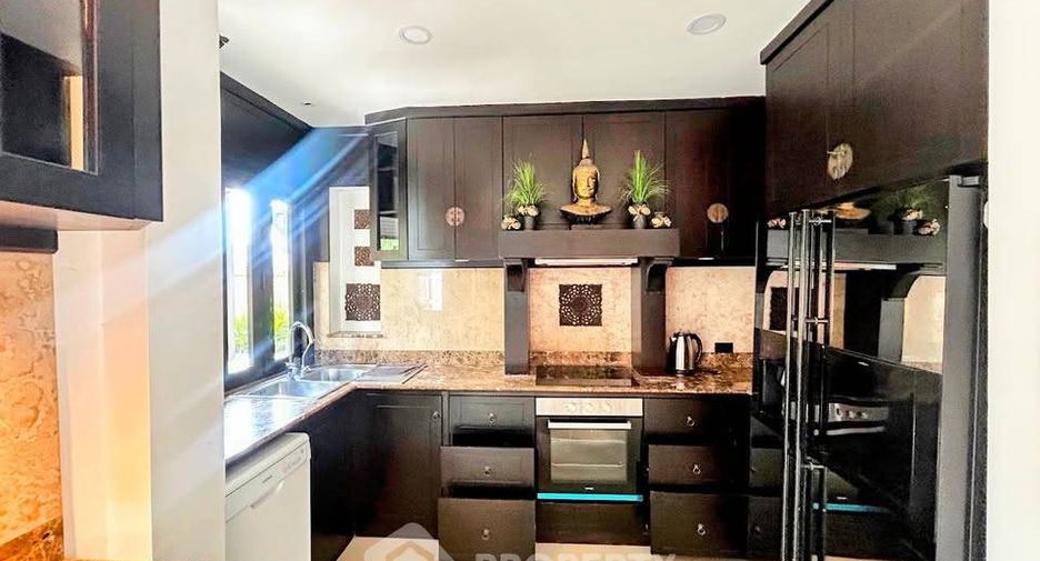 For rent 3 bedrooms villa in East Pattaya, Pattaya