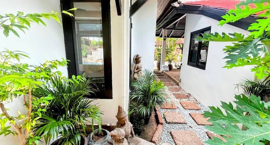 For rent 3 bedrooms villa in East Pattaya, Pattaya