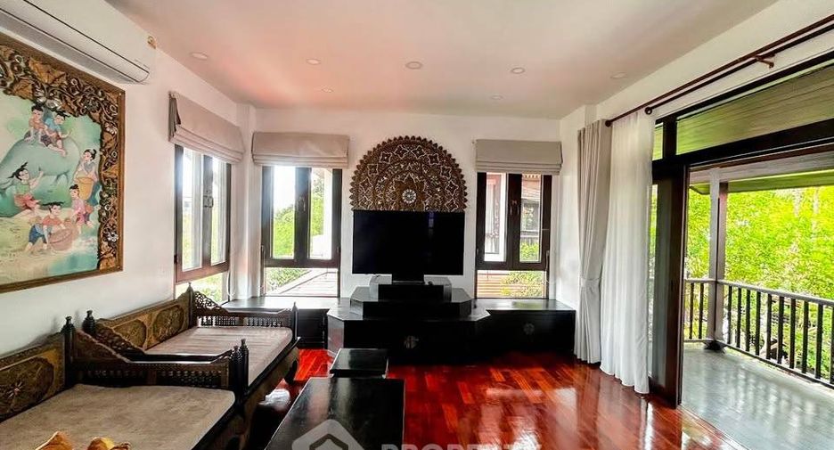 For rent 3 bedrooms villa in East Pattaya, Pattaya