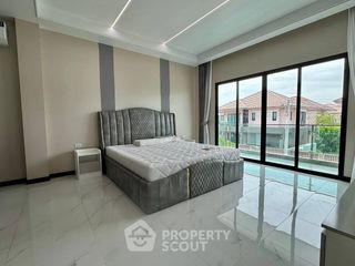 Villa en alquiler de 3 habitaciones en Bang Lamung, Chonburi