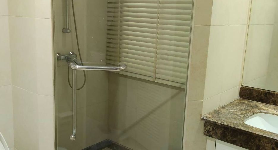 For rent 2 bedrooms villa in East Pattaya, Pattaya