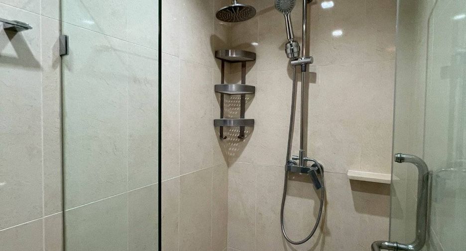 For rent 2 ベッドルーム condo in Watthana, Bangkok