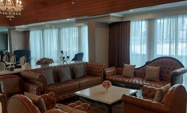 For rent 3 ベッドルーム condo in Phra Khanong, Bangkok