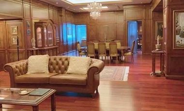 Wohnung zur Miete mit 3 Zimmer in Khlong Toei, Bangkok
